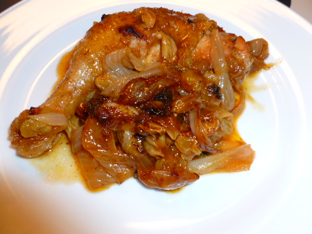 Chicken with caramelized onions and raisins Ronit Penso