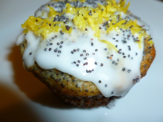 Poppy Seeds and Lemon Cupcakes Ronit Penso